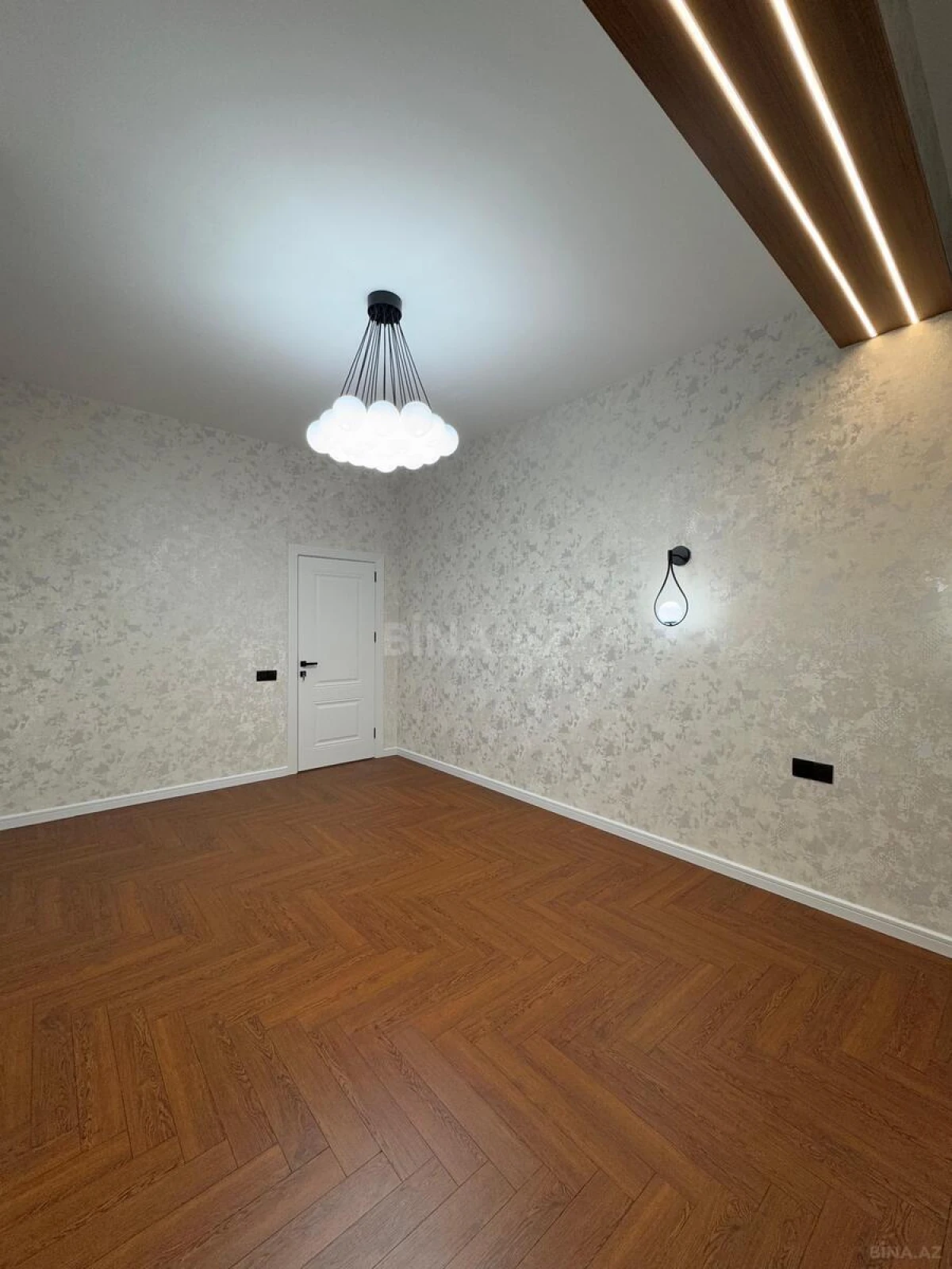 Satılır 3 otaqlı mənzil 96 m²