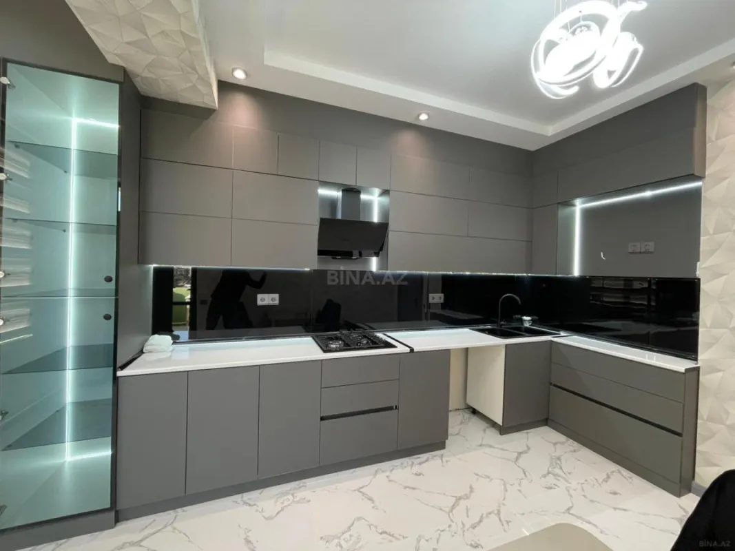 Satılır 2 otaqlı mənzil 84 m²