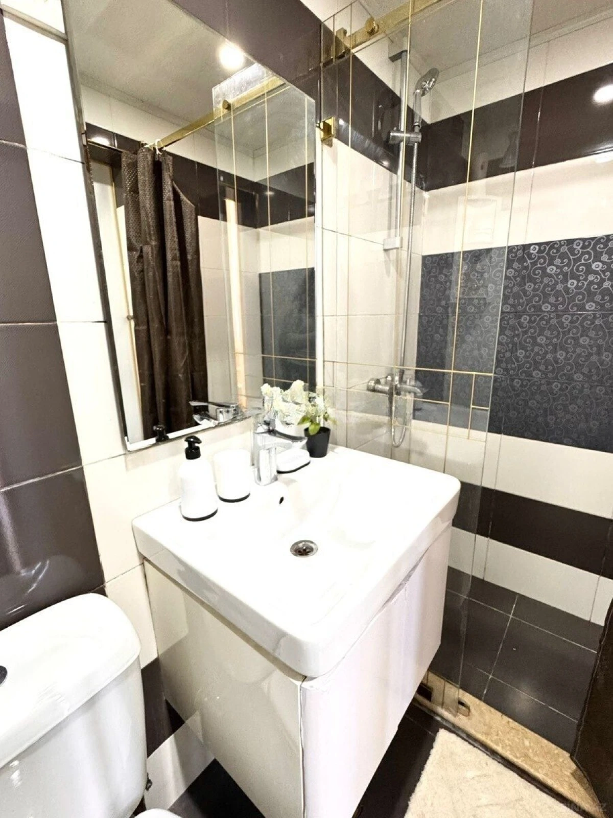 Kirayə verilir 2 otaqlı mənzil 46 m²