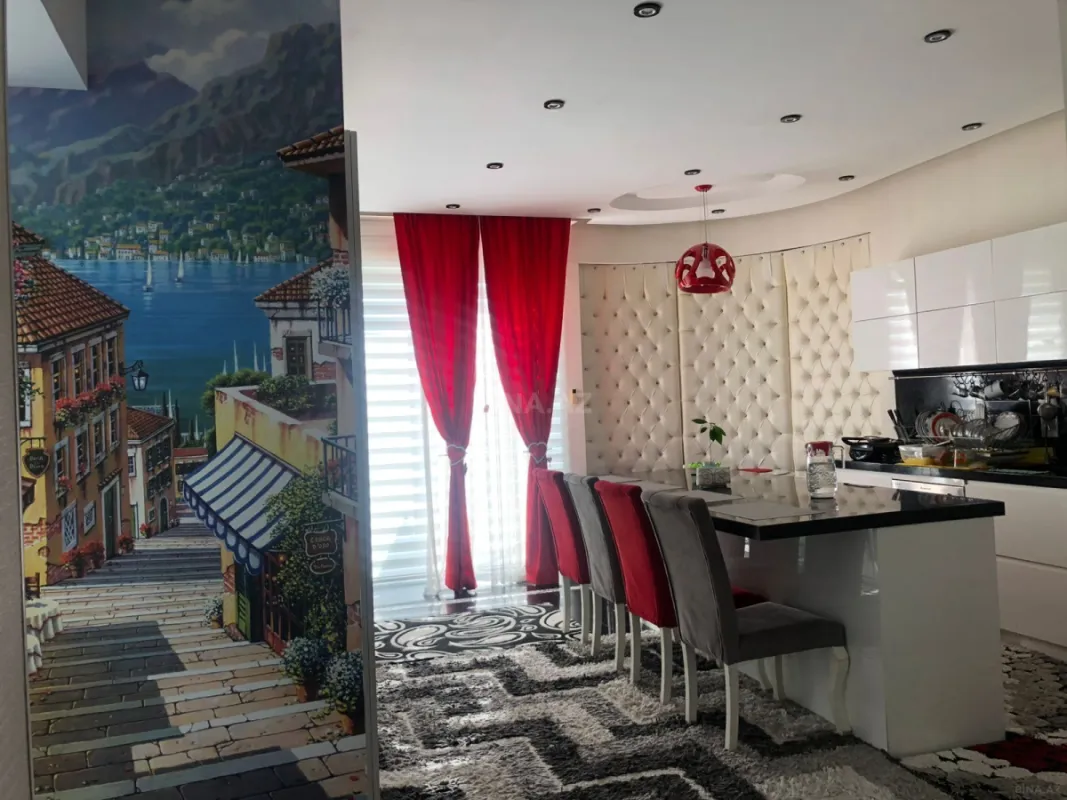 Kirayə verilir 4 otaqlı mənzil 220 m²