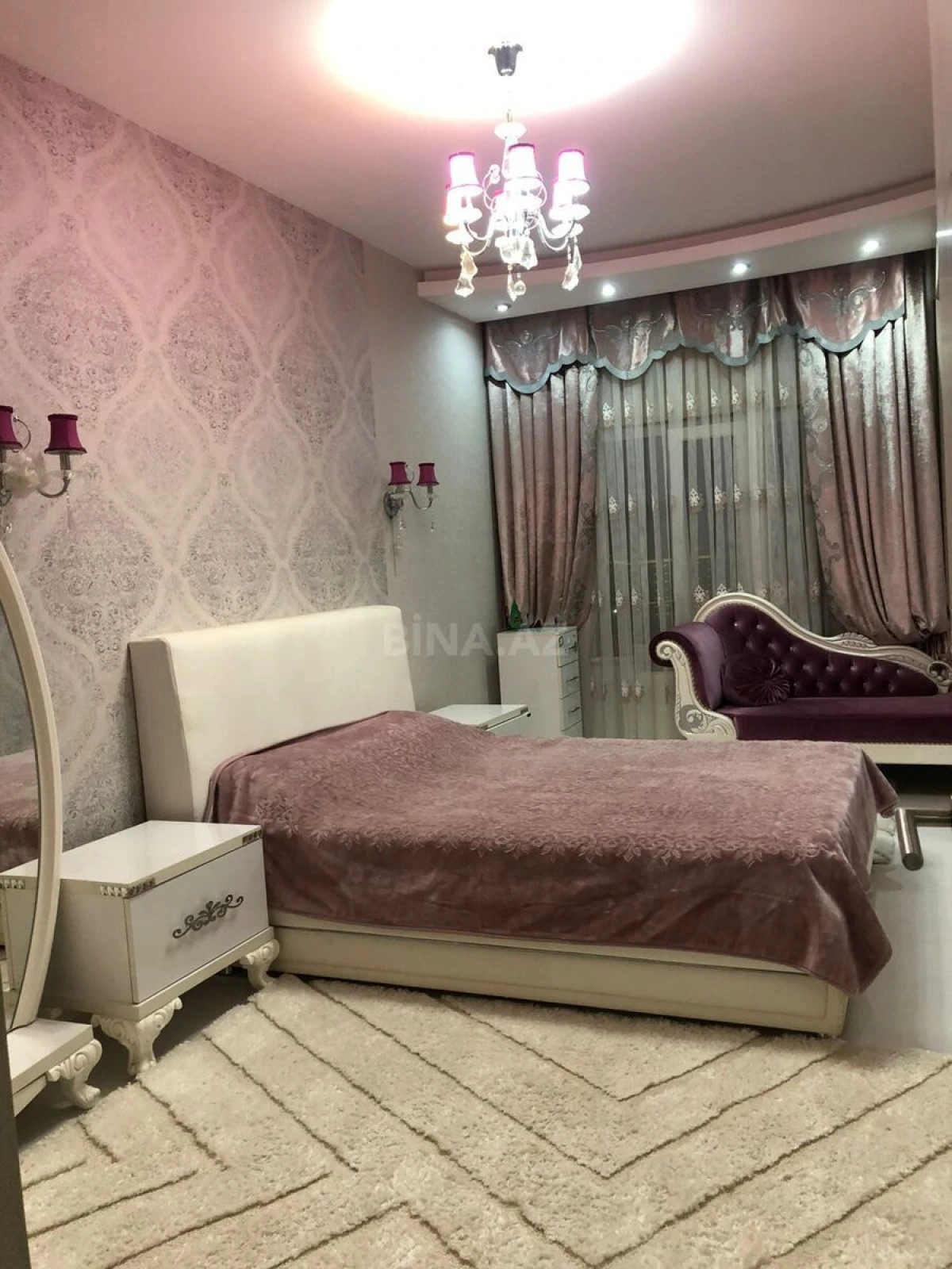 Kirayə verilir 4 otaqlı mənzil 220 m²
