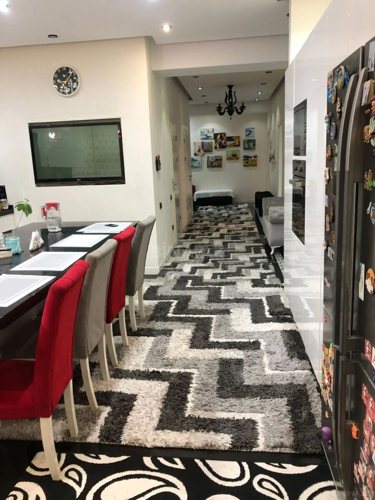 Kirayə verilir 4 otaqlı mənzil 220 m²