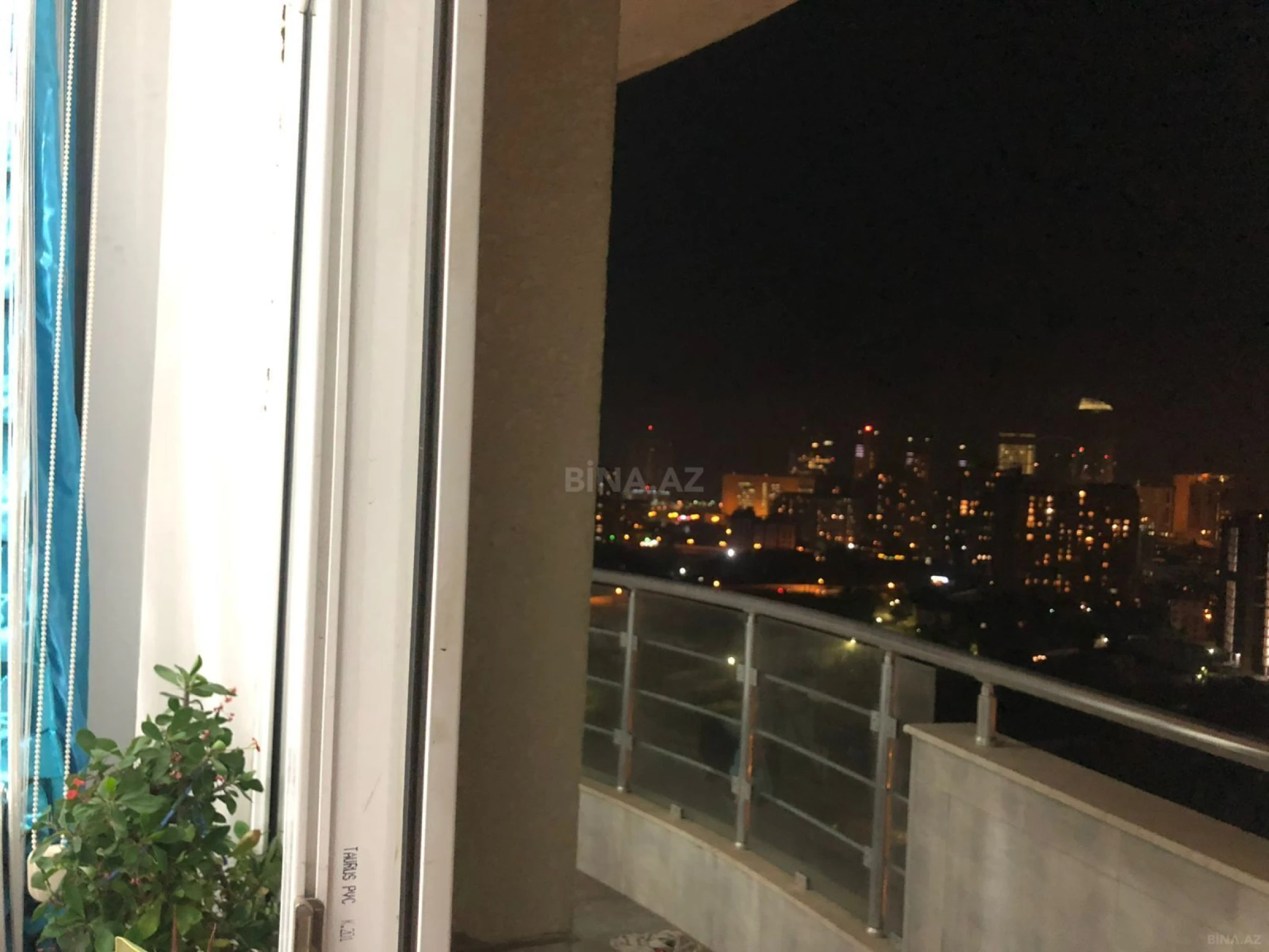 Kirayə verilir 4 otaqlı mənzil 220 m²