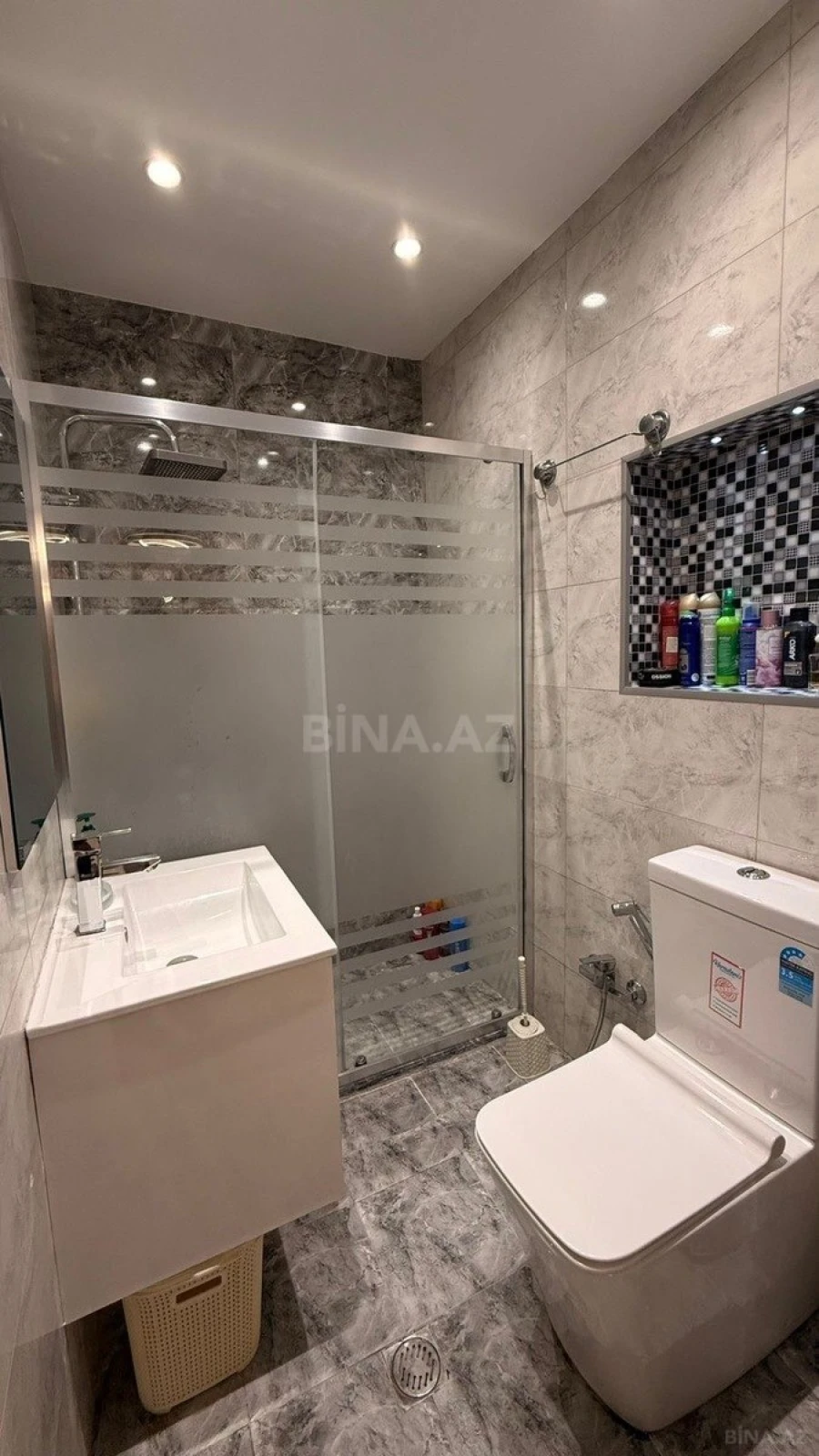 Satılır 2 otaqlı mənzil 77 m²