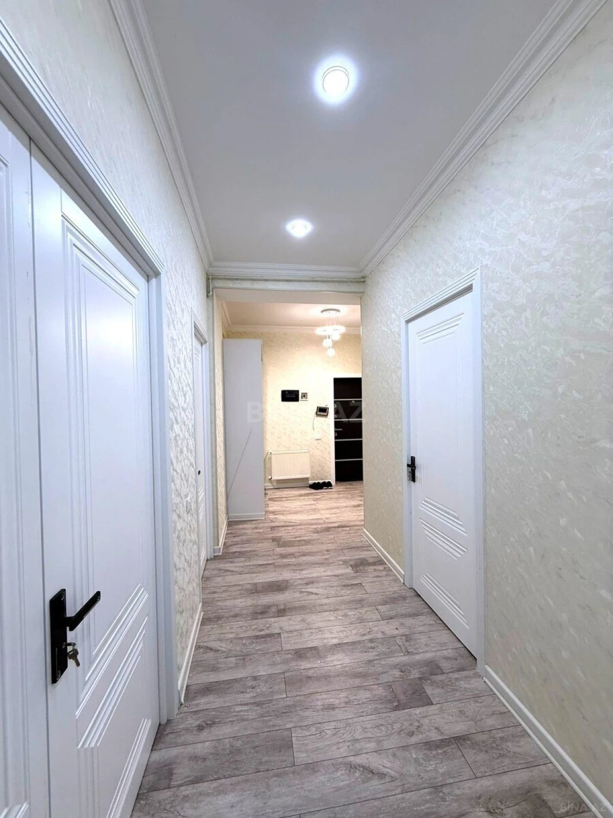 Satılır 3 otaqlı mənzil 110 m²
