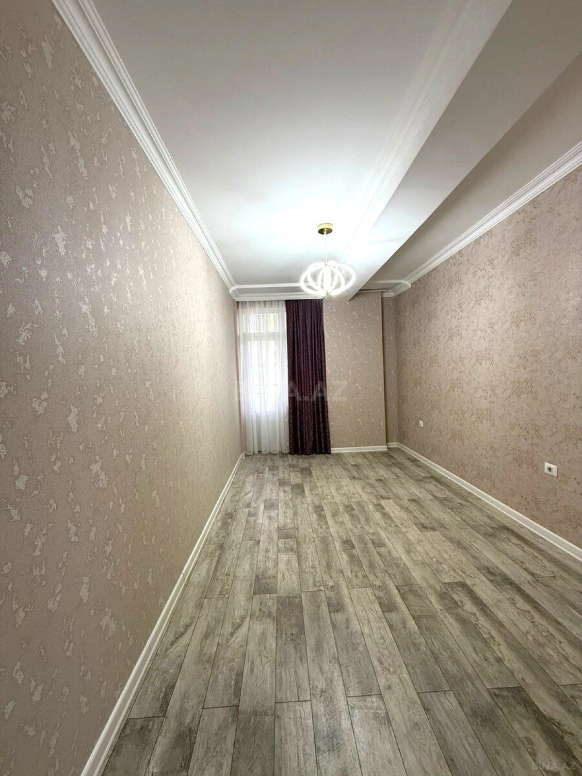 Satılır 3 otaqlı mənzil 110 m²