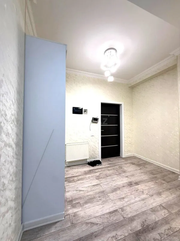 Satılır 3 otaqlı mənzil 110 m²