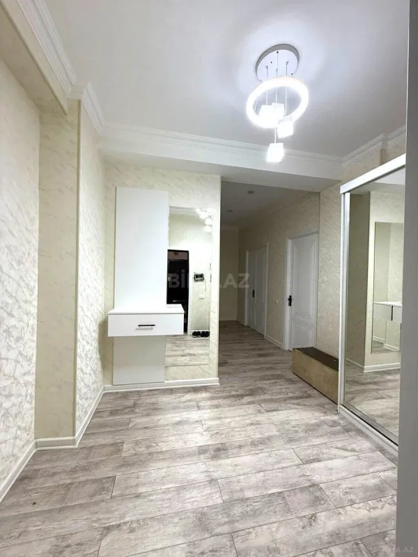 Satılır 3 otaqlı mənzil 110 m²