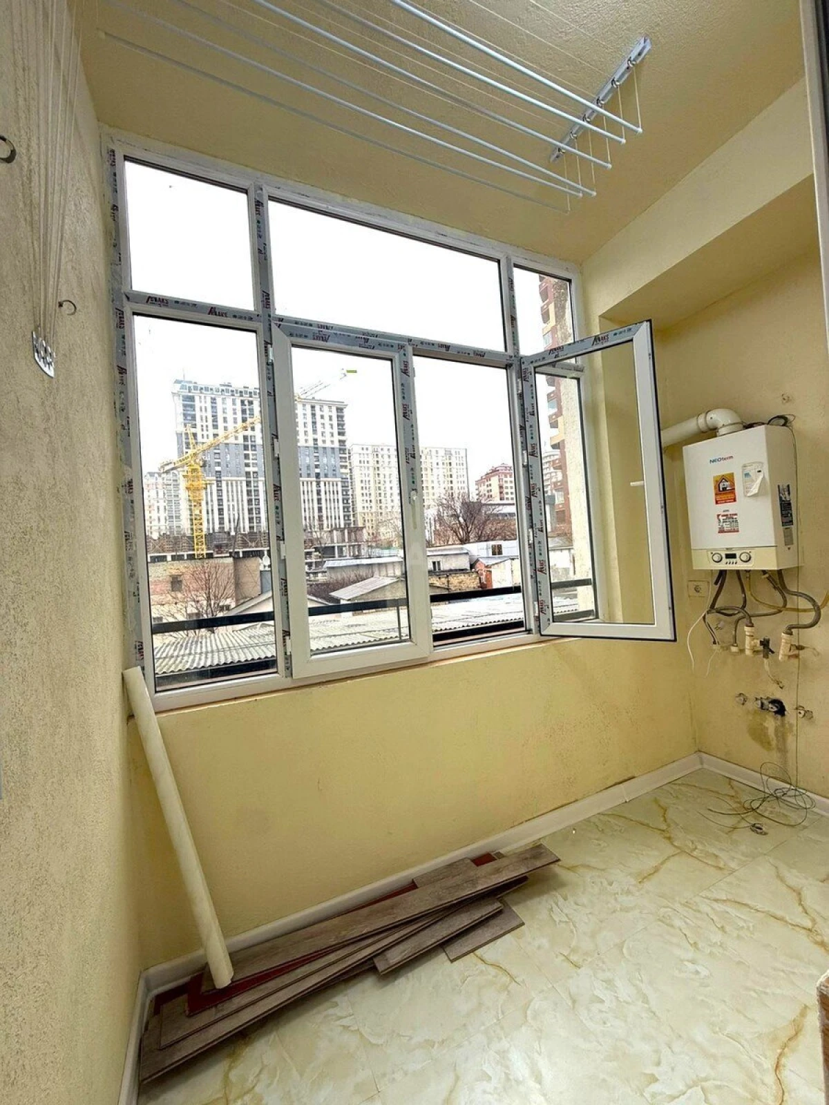 Satılır 3 otaqlı mənzil 110 m²