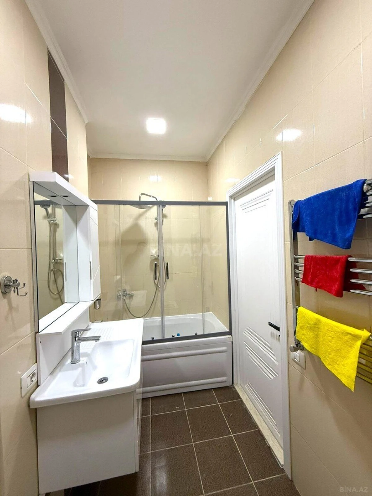 Satılır 3 otaqlı mənzil 110 m²