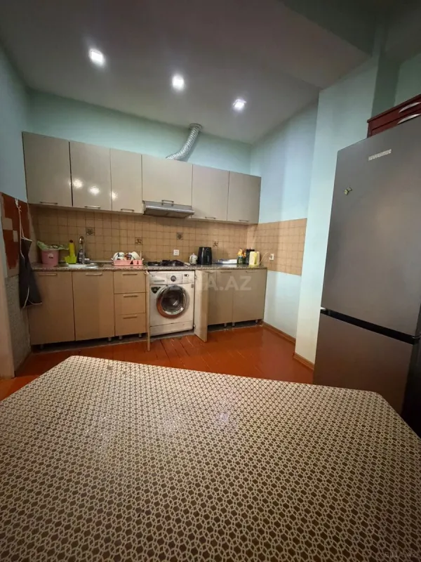 Satılır 2 otaqlı mənzil 70 m²