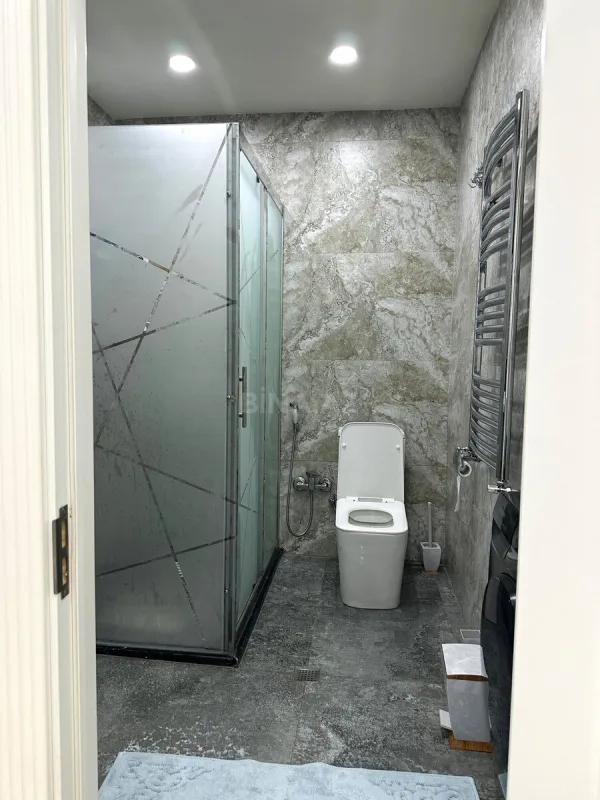 Satılır 3 otaqlı mənzil 140 m²
