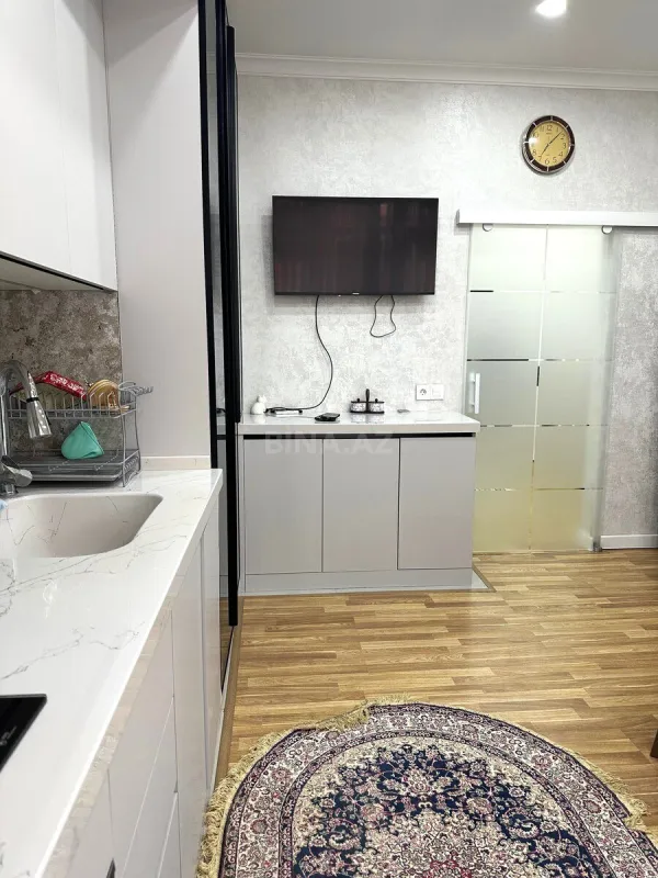 Satılır 3 otaqlı mənzil 140 m²