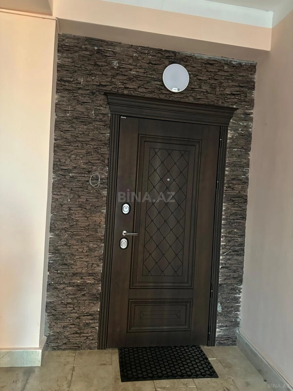Satılır 3 otaqlı mənzil 140 m²