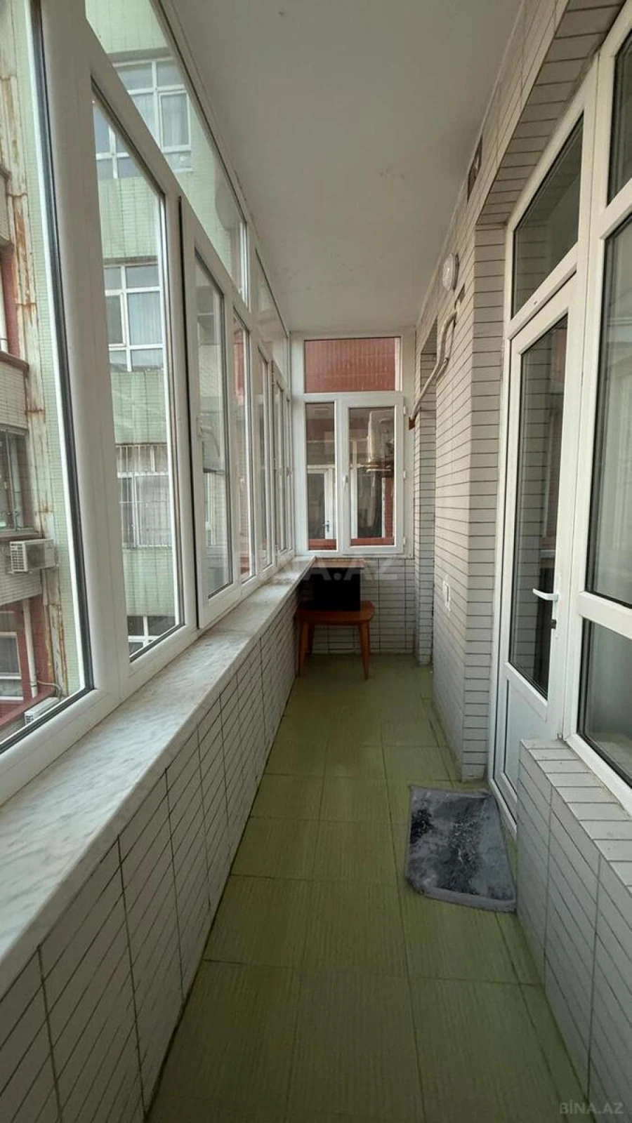 Satılır 3 otaqlı mənzil 140 m²