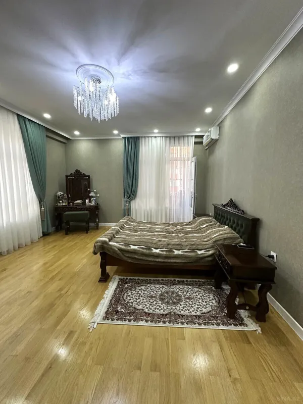 Satılır 3 otaqlı mənzil 140 m²