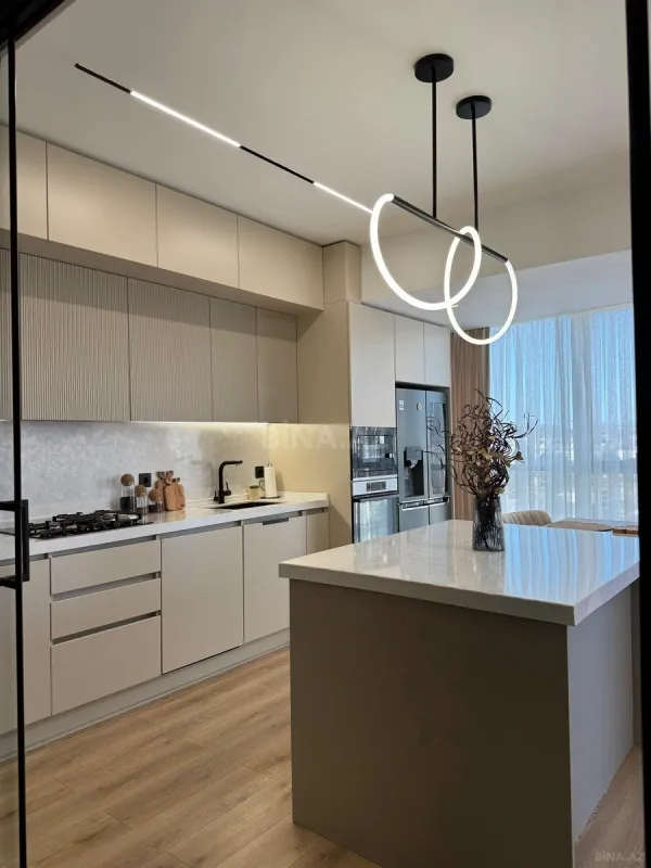 Satılır 3 otaqlı mənzil 125 m²
