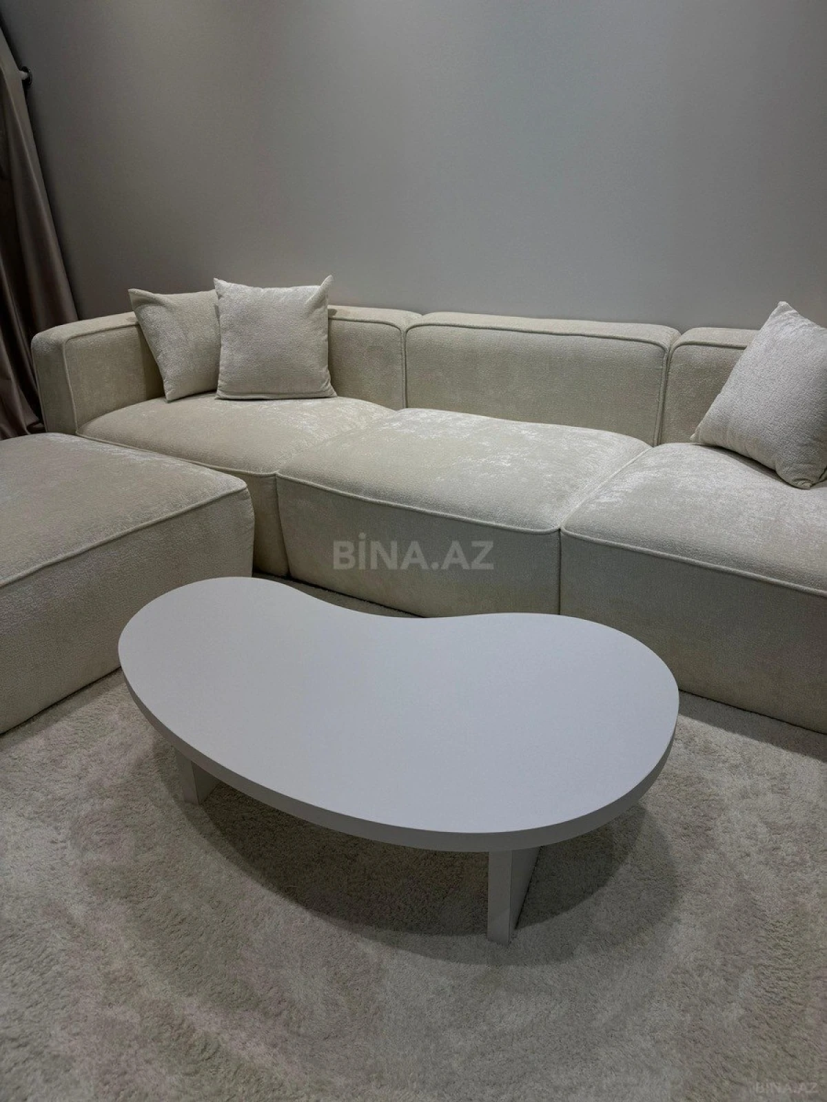Satılır 3 otaqlı mənzil 125 m²