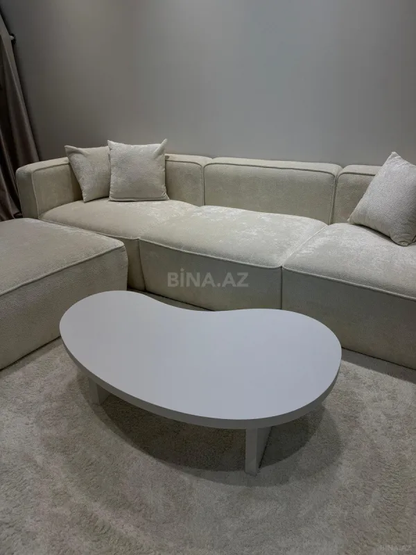 Satılır 3 otaqlı mənzil 125 m²