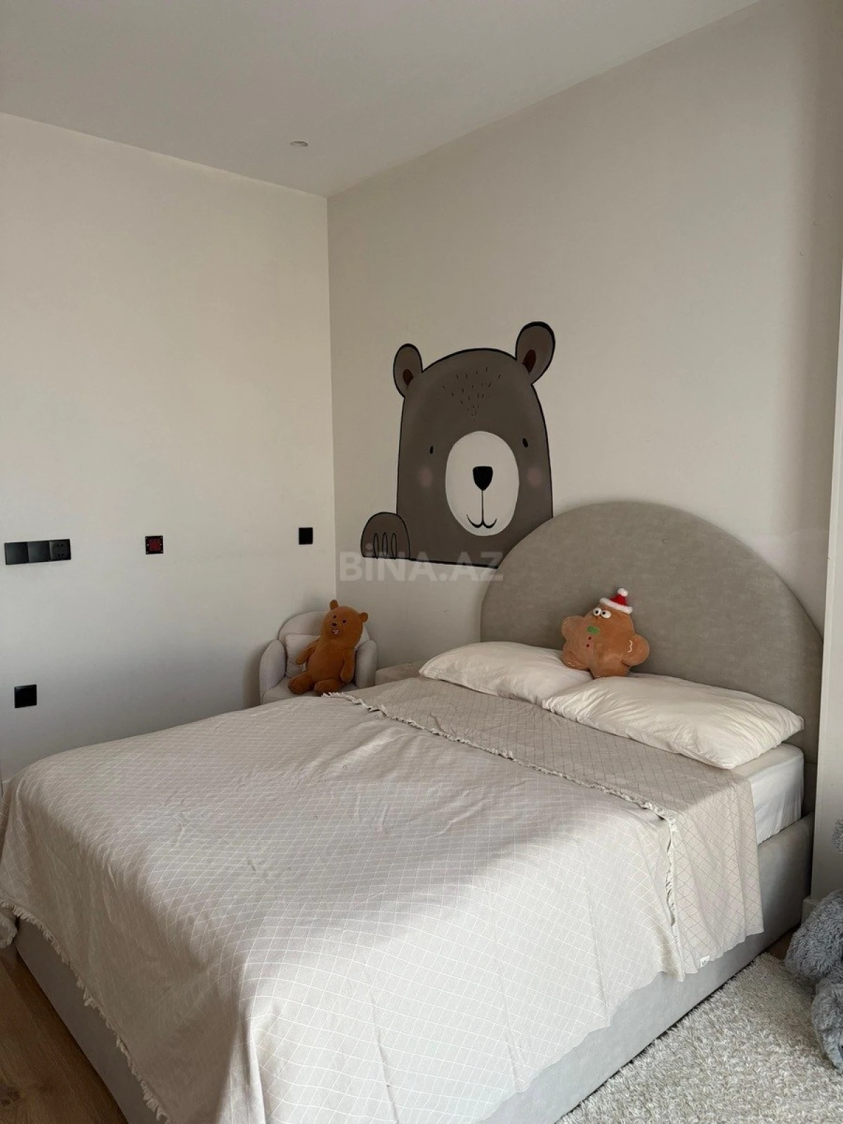 Satılır 3 otaqlı mənzil 125 m²