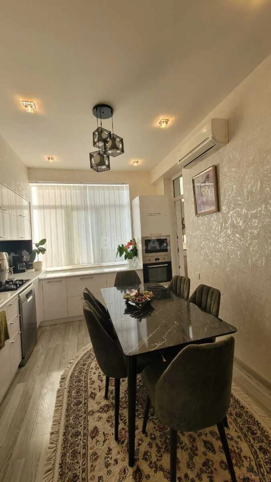 Kirayə verilir 3 otaqlı mənzil 110 m²