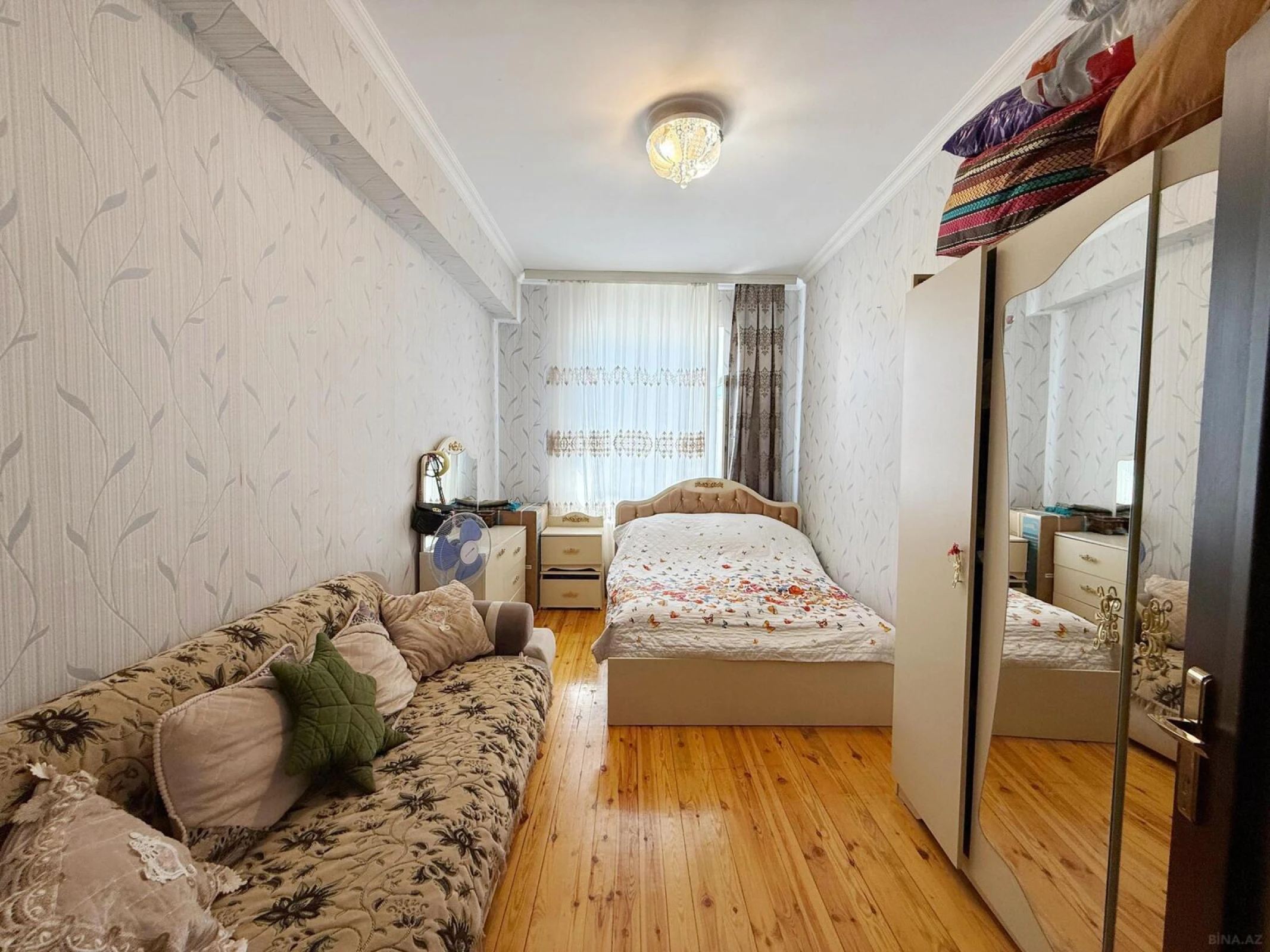 Satılır 3 otaqlı mənzil 110 m²