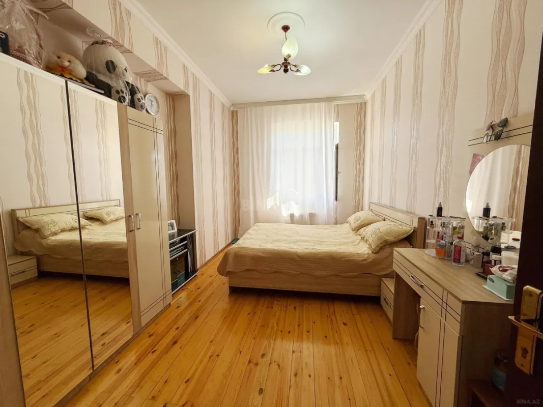 Satılır 3 otaqlı mənzil 110 m²