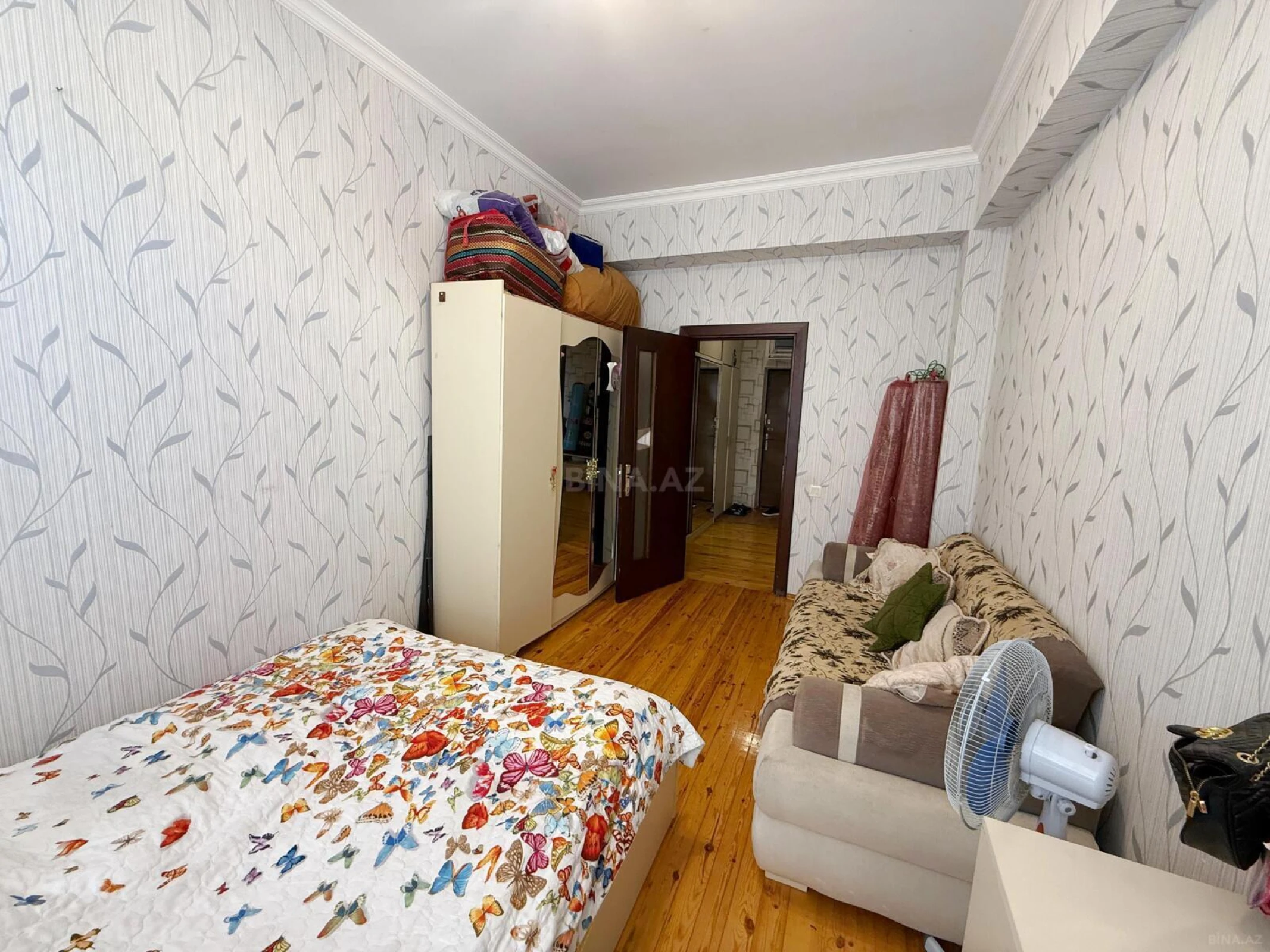 Satılır 3 otaqlı mənzil 110 m²