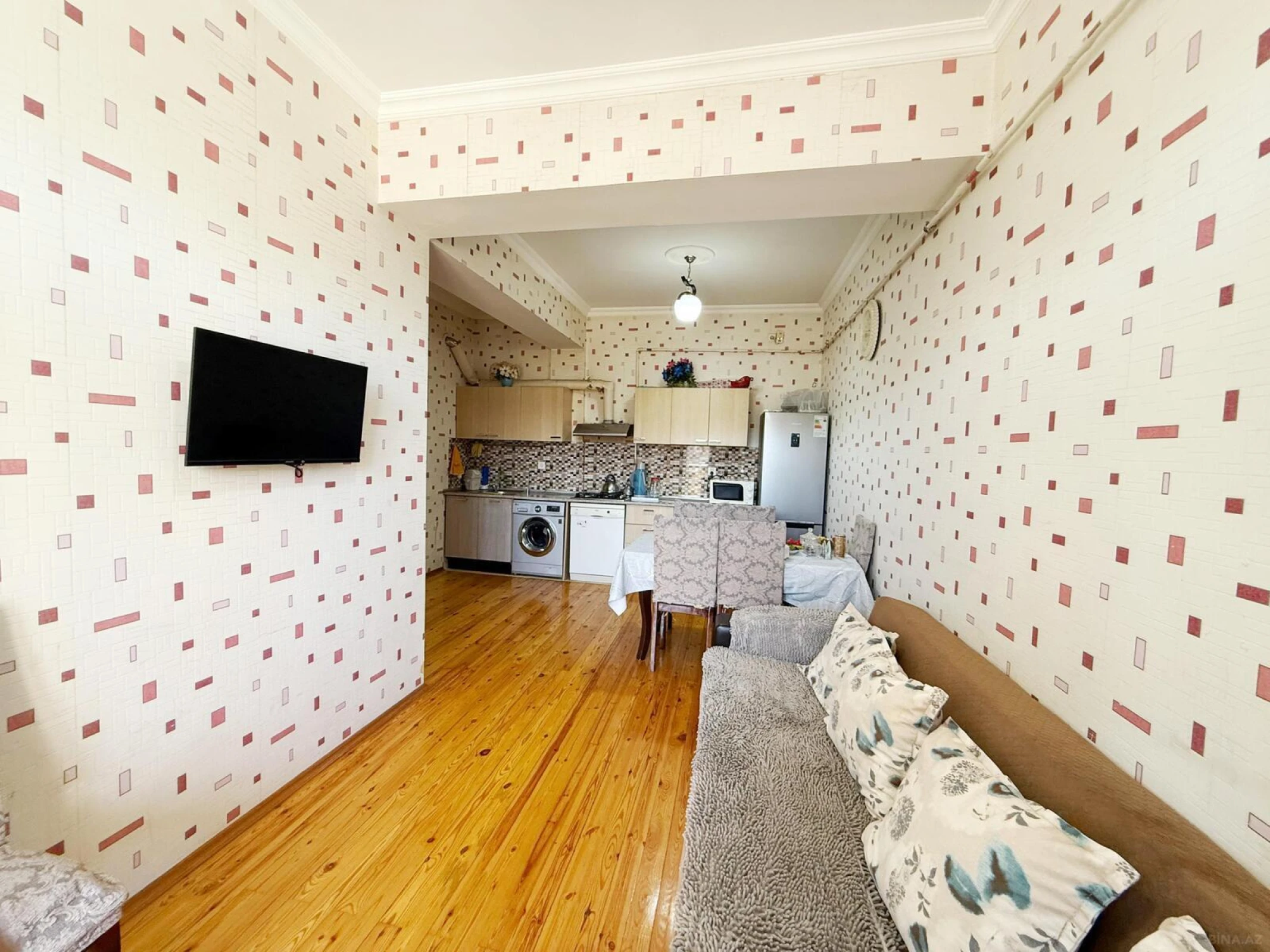 Satılır 3 otaqlı mənzil 110 m²