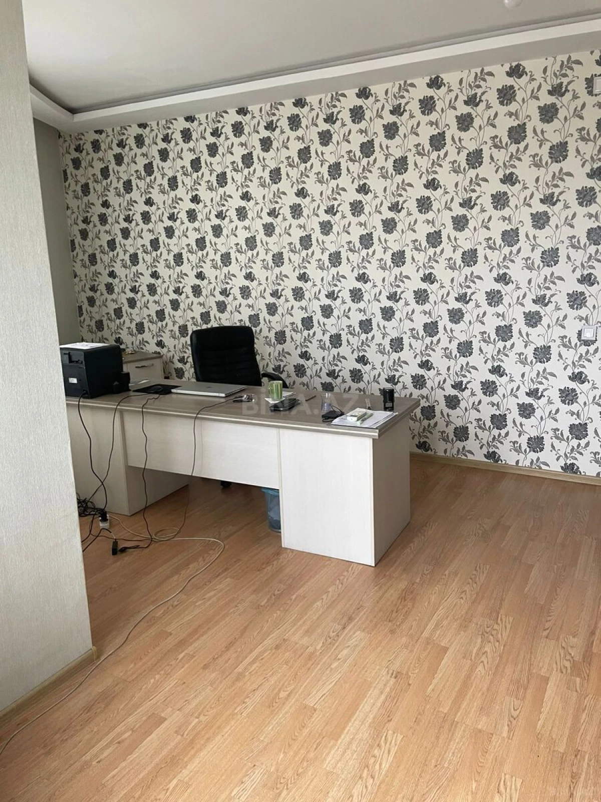 Kirayə verilir 3 otaqlı ofis 145 m²