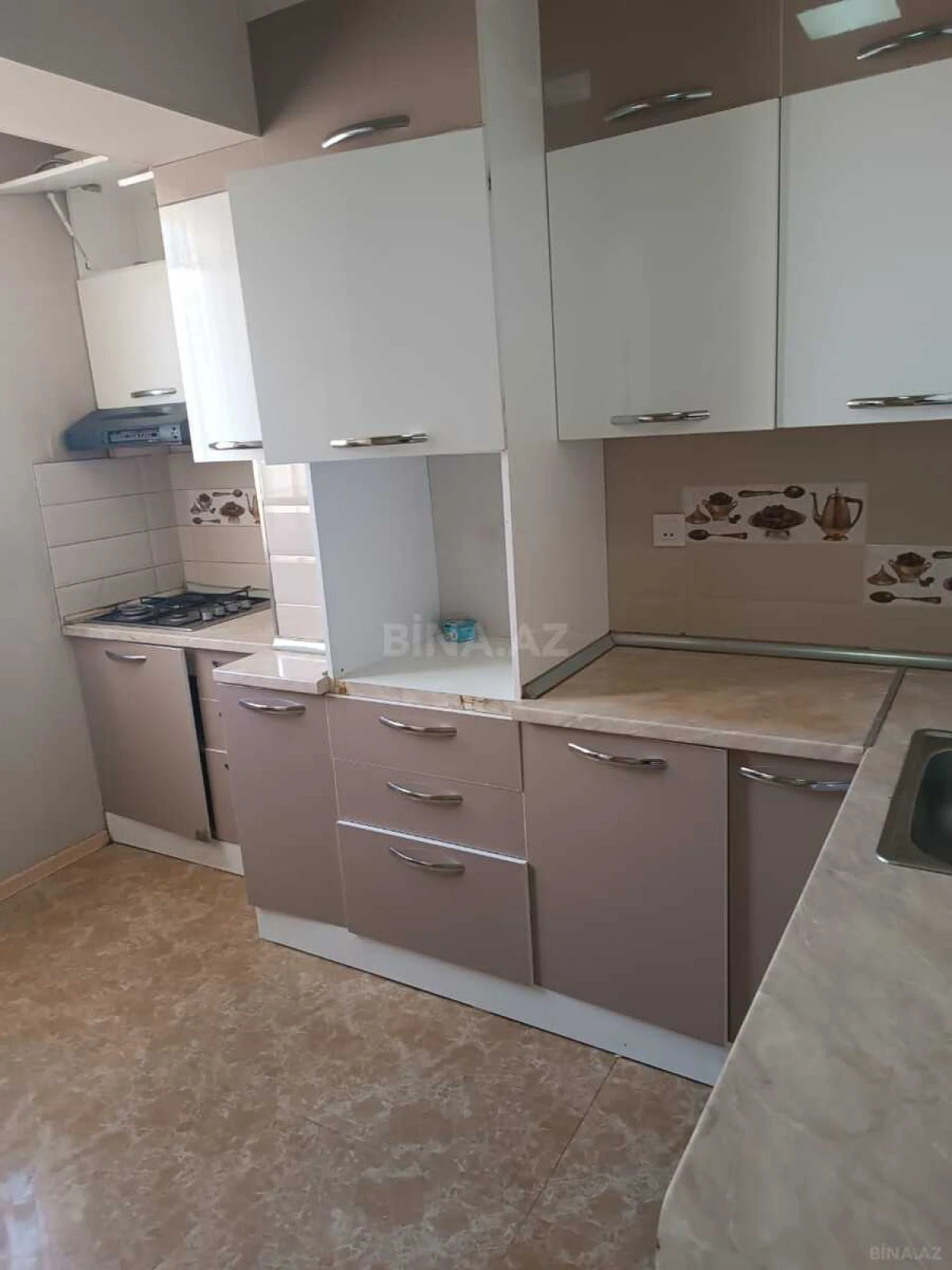 Kirayə verilir 3 otaqlı mənzil 90 m²