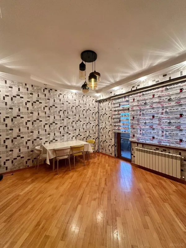 Satılır 3 otaqlı mənzil 140 m²