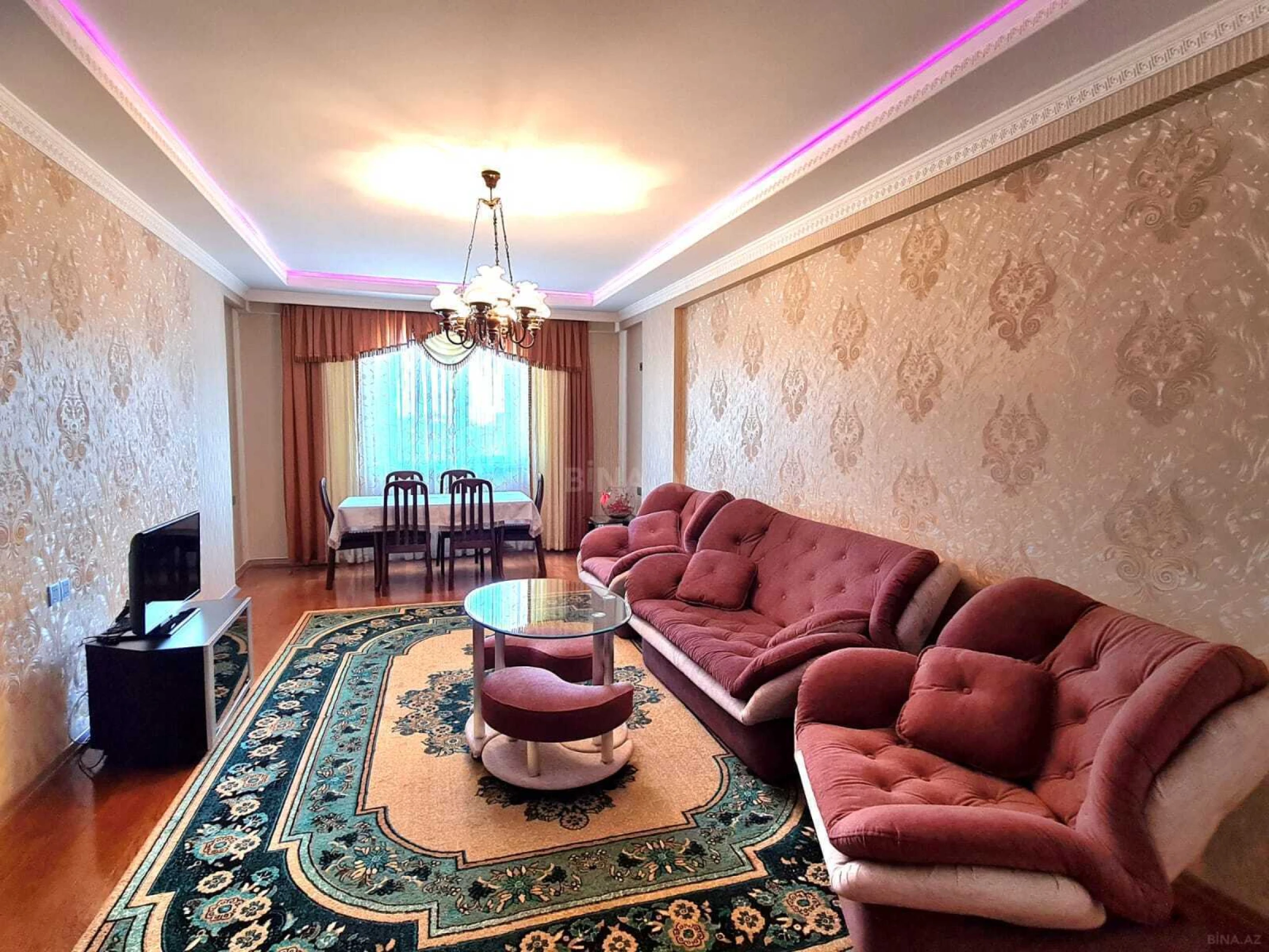 Satılır 3 otaqlı mənzil 135 m²