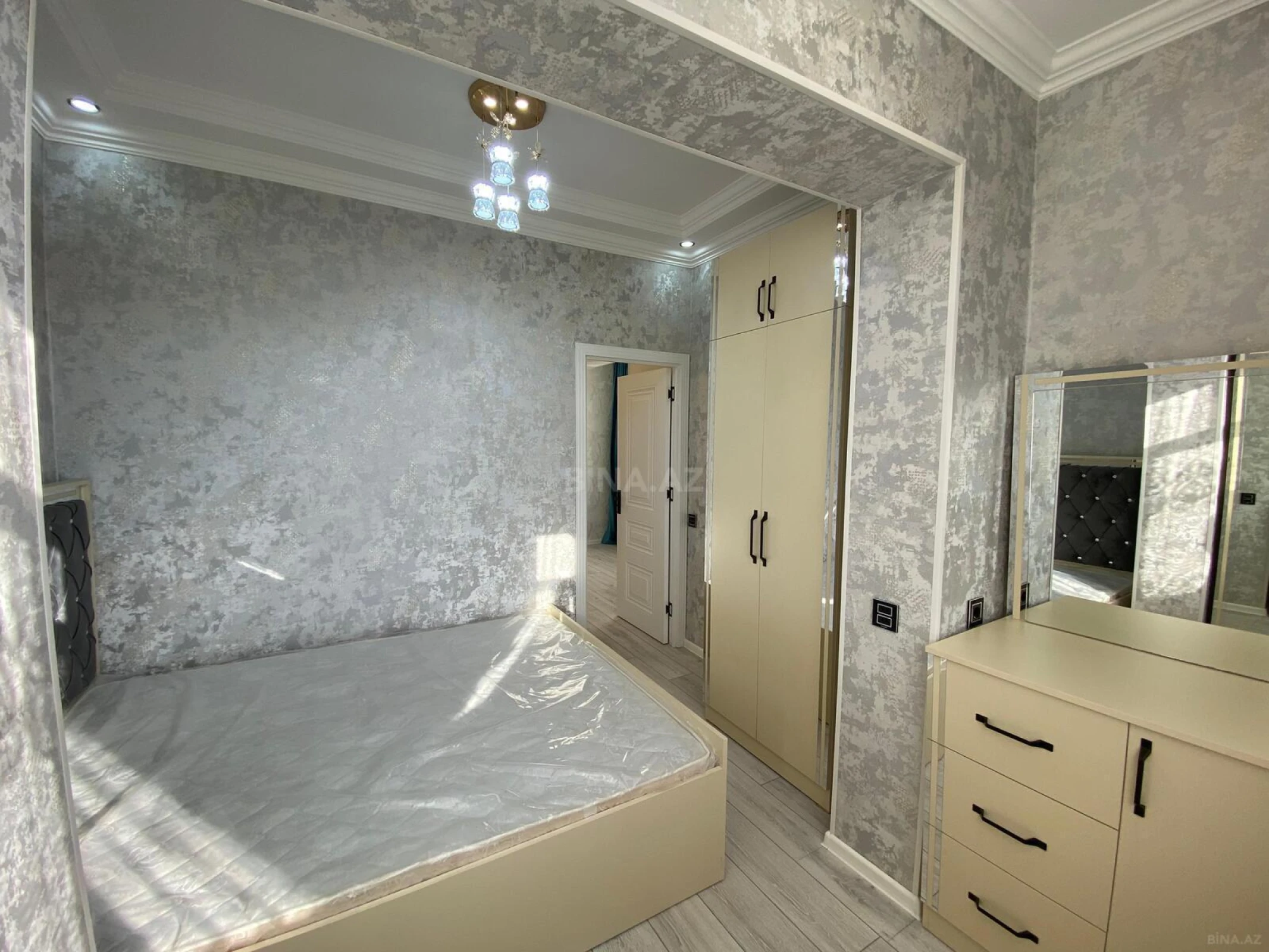 Satılır 2 otaqlı mənzil 45 m²