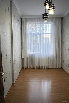 Satılır 3 otaqlı mənzil 115 m²