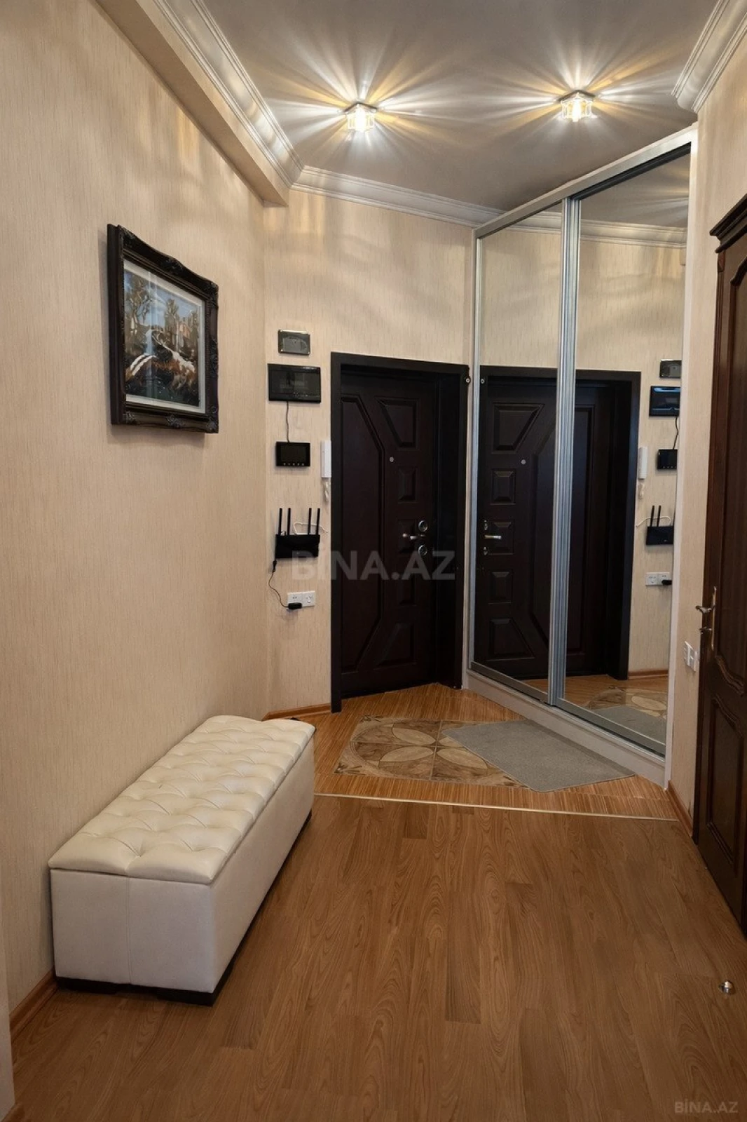 Satılır 3 otaqlı mənzil 115 m²