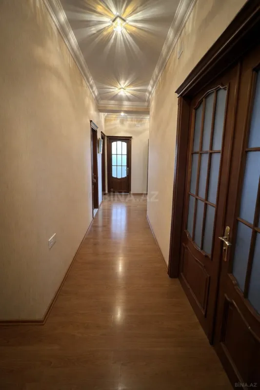 Satılır 3 otaqlı mənzil 115 m²