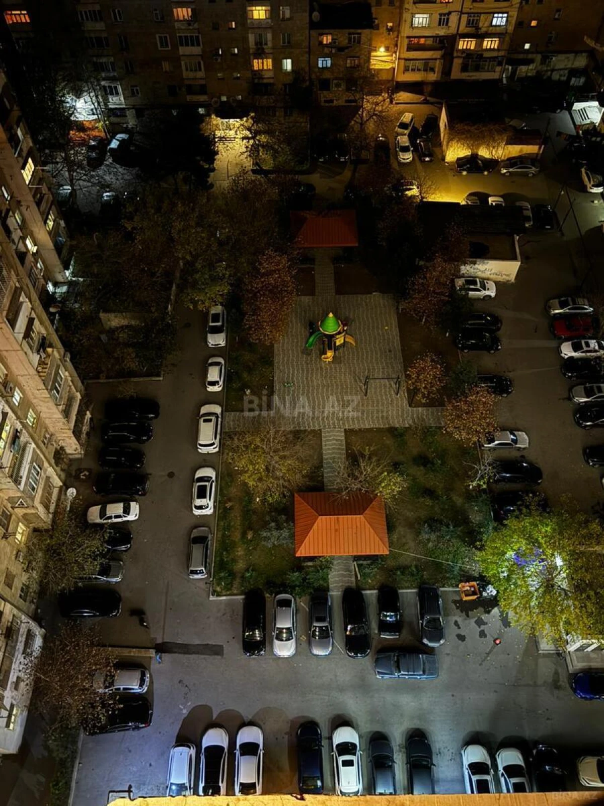 Satılır 3 otaqlı mənzil 125 m²