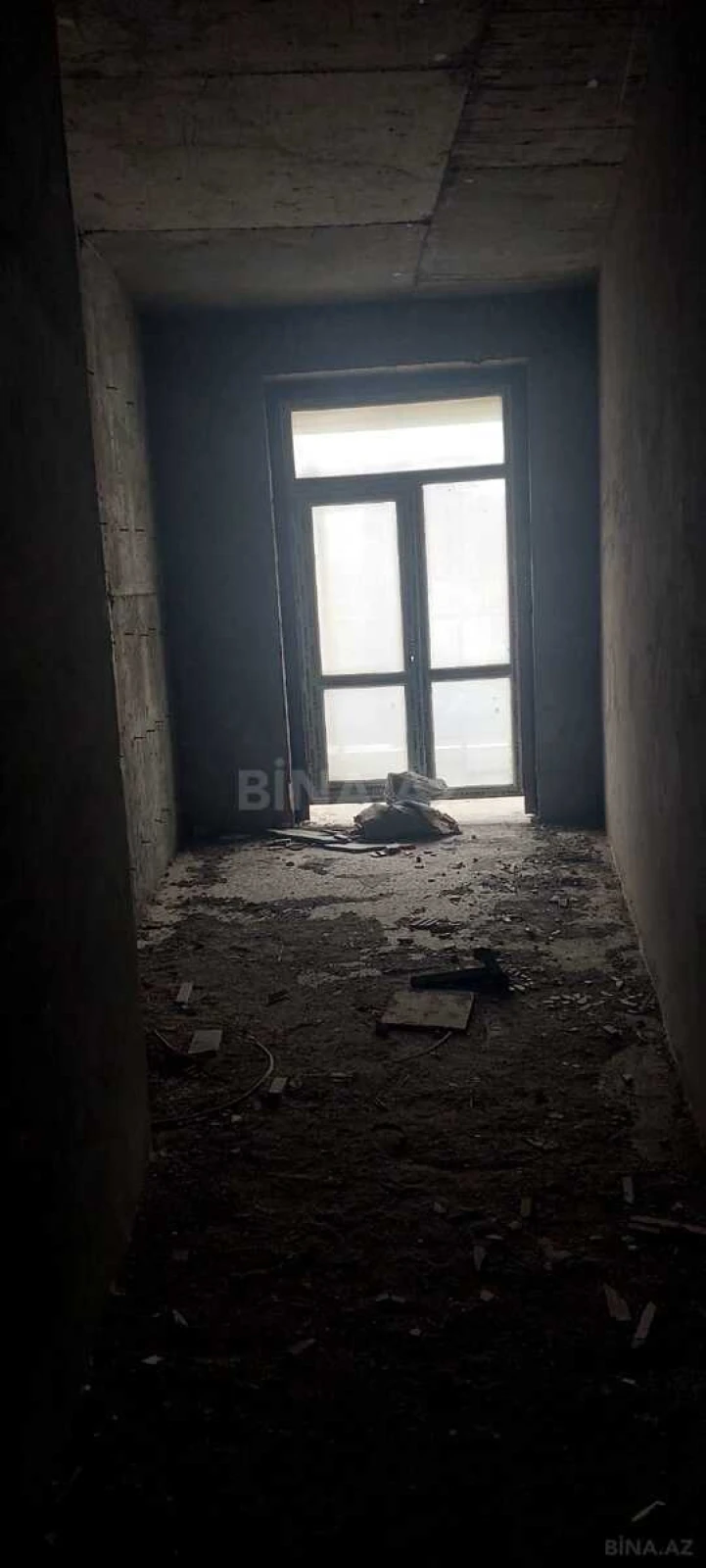 Satılır 3 otaqlı mənzil 145 m²