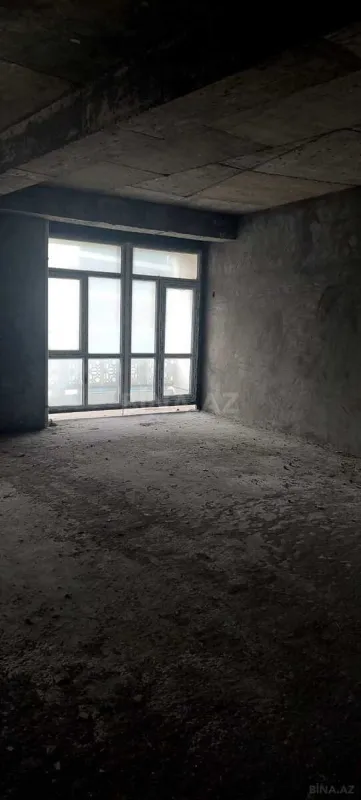 Satılır 3 otaqlı mənzil 145 m²
