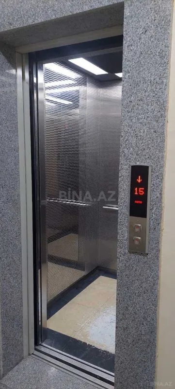 Satılır 3 otaqlı mənzil 145 m²