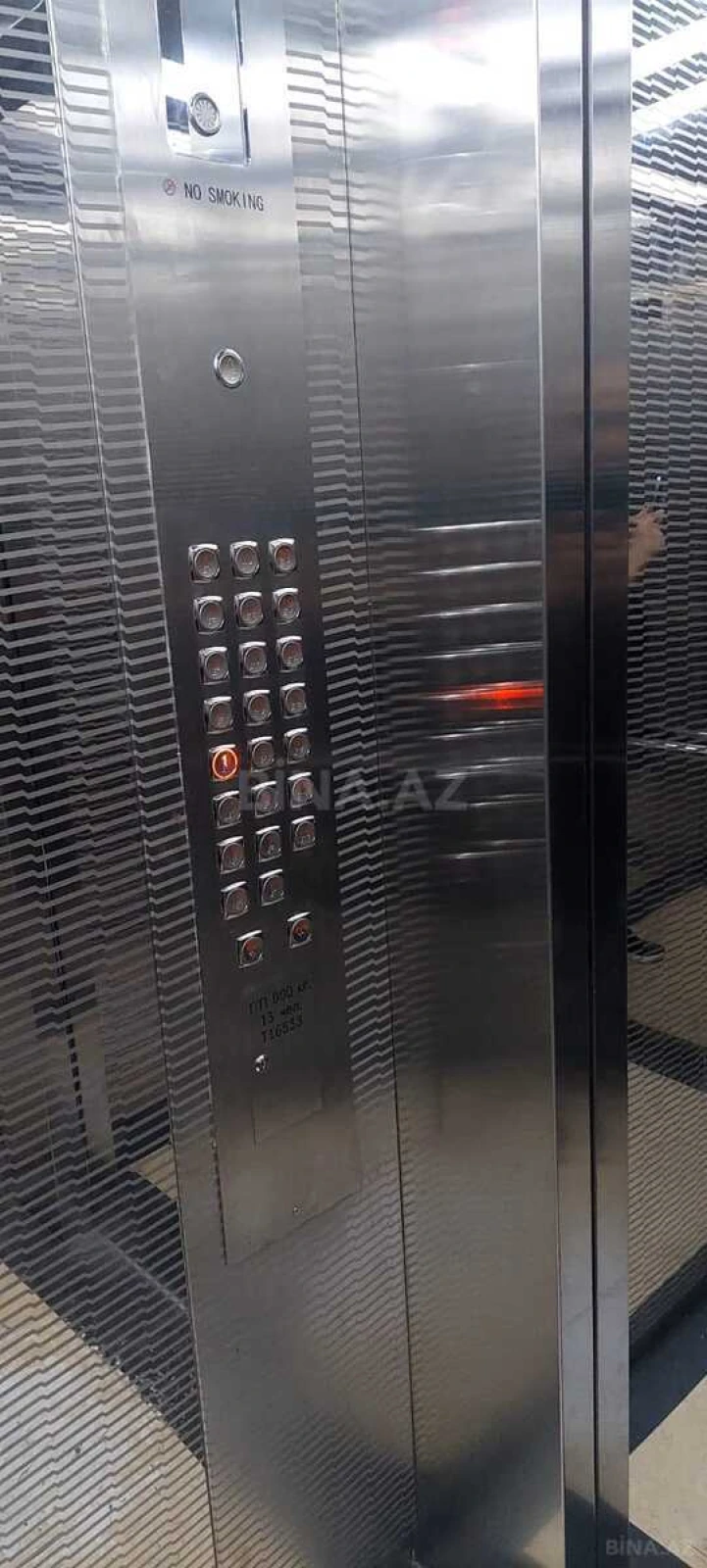 Satılır 3 otaqlı mənzil 145 m²