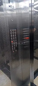 Satılır 3 otaqlı mənzil 145 m²