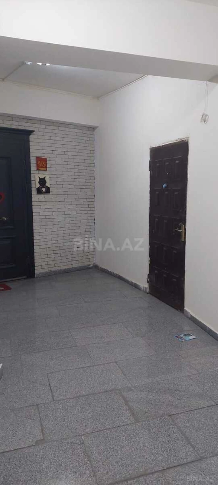 Satılır 3 otaqlı mənzil 145 m²