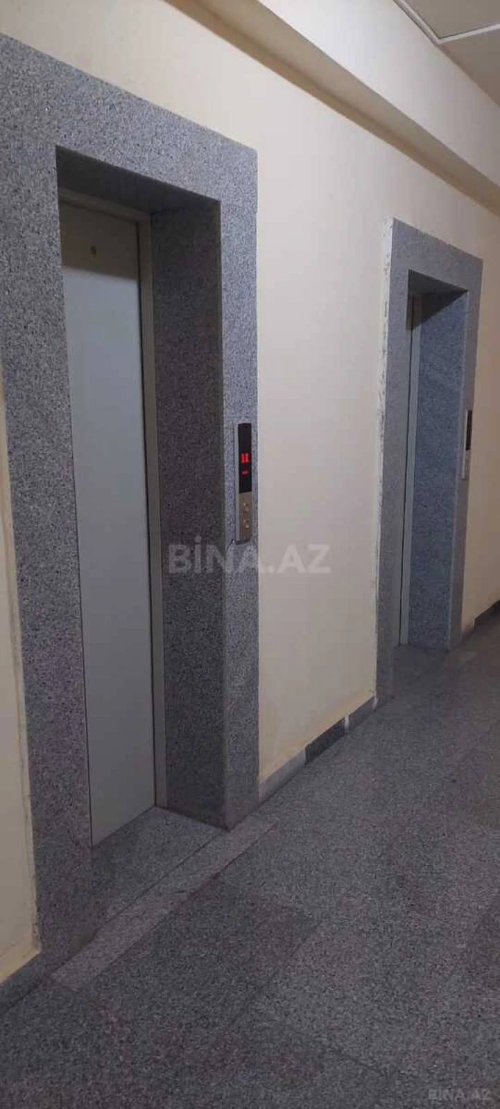 Satılır 3 otaqlı mənzil 145 m²