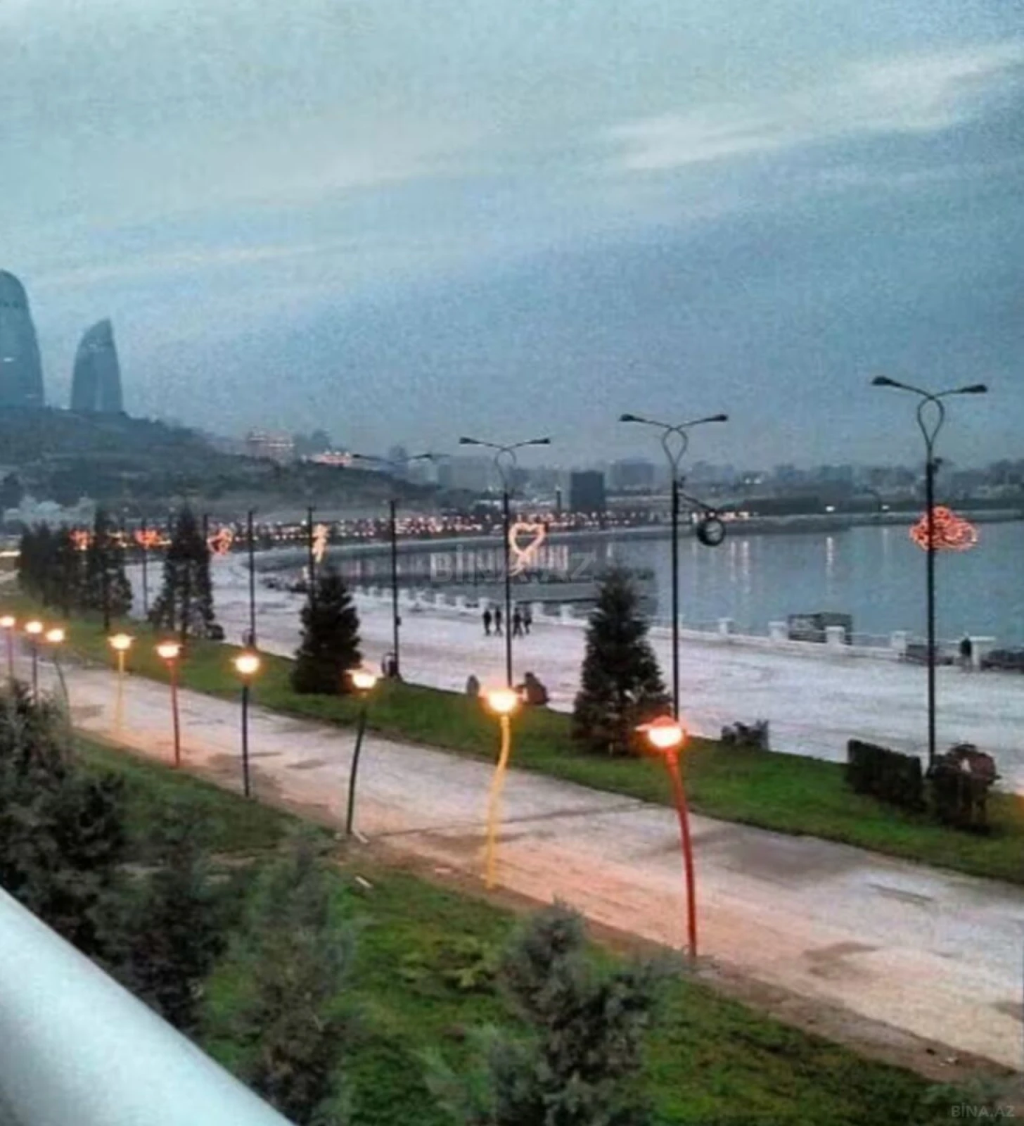 Kirayə verilir 3 otaqlı mənzil 138 m²