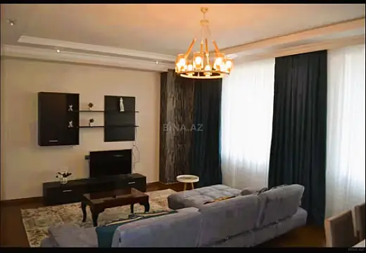 Kirayə verilir 3 otaqlı mənzil 138 m²