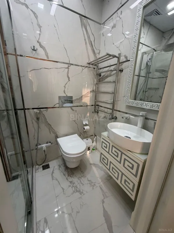 Kirayə verilir 2 otaqlı mənzil 115 m²