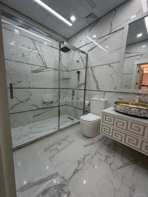 Kirayə verilir 2 otaqlı mənzil 115 m²