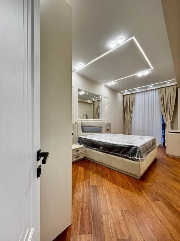 Satılır 2 otaqlı mənzil 70.7 m²